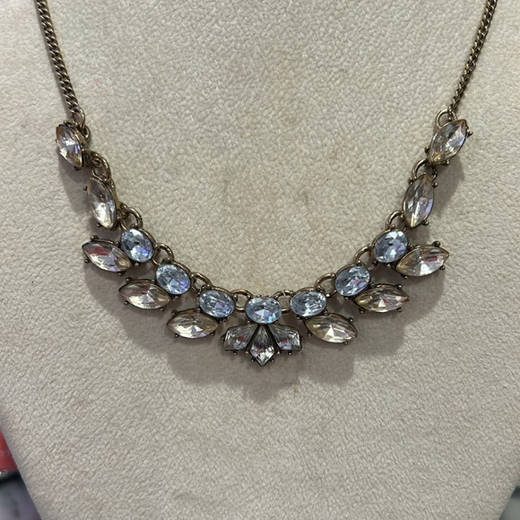 Coastal Neutrals Palm Leaves Statement Necklace-Boutique - Picture 4 of 10